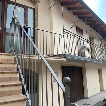 La Casa Di Nonna Pina Villa Roccasparvera Bagian luar foto