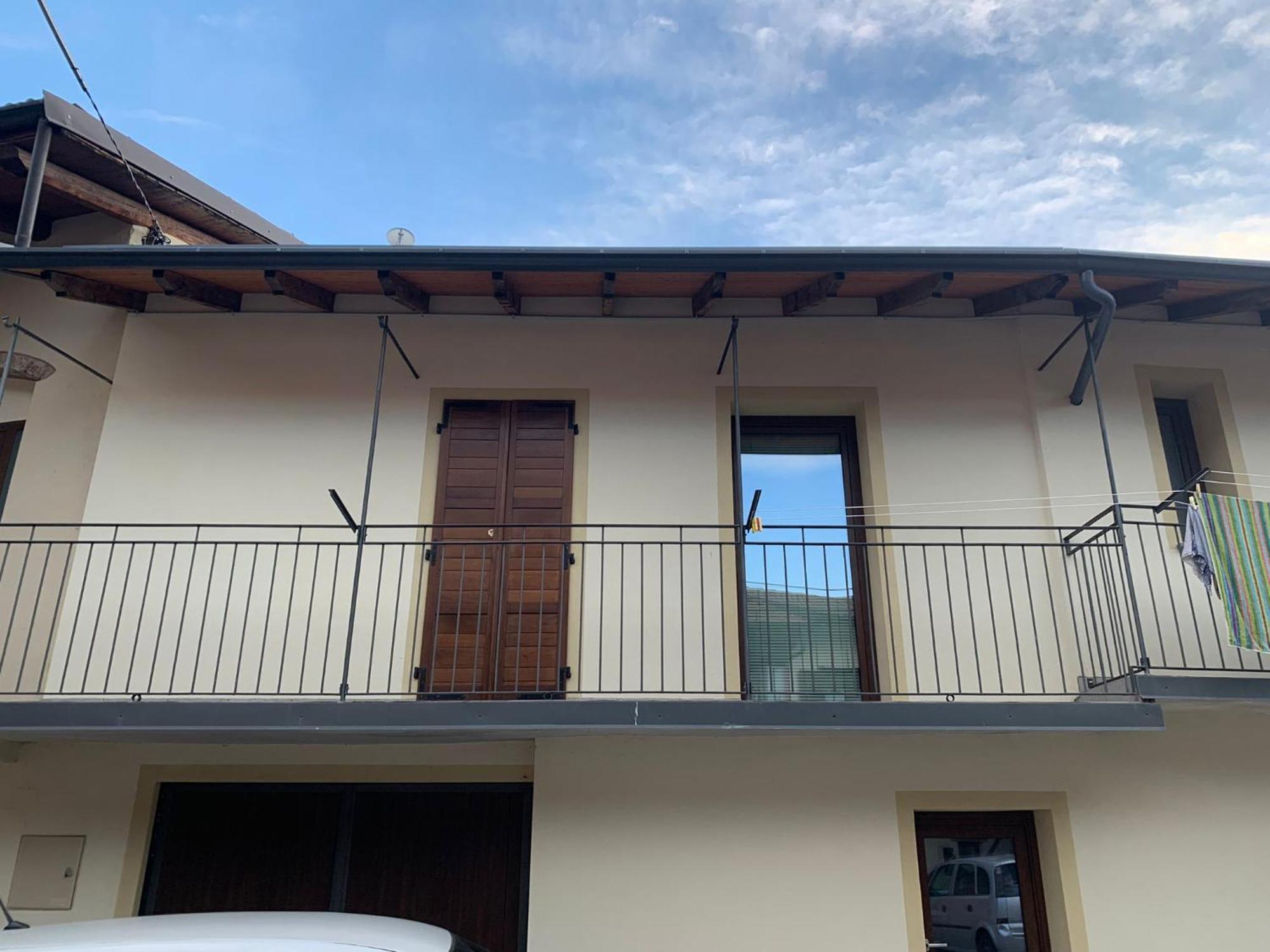 La Casa Di Nonna Pina Villa Roccasparvera Bagian luar foto